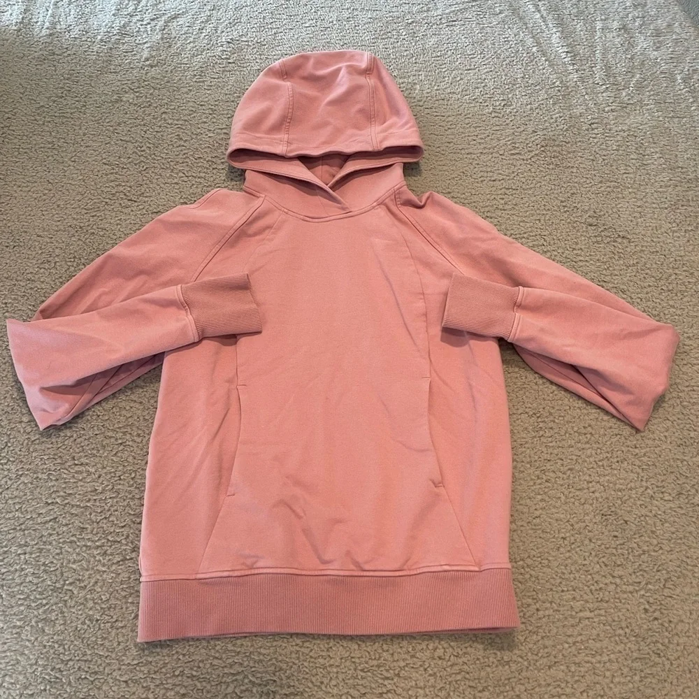 Lululemon Scuba PulloverPink Taupe Size 4